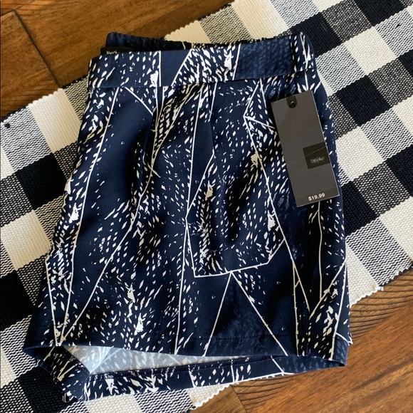 Mossimo Supply Co. Pants - Mossimo navy pull on shorts